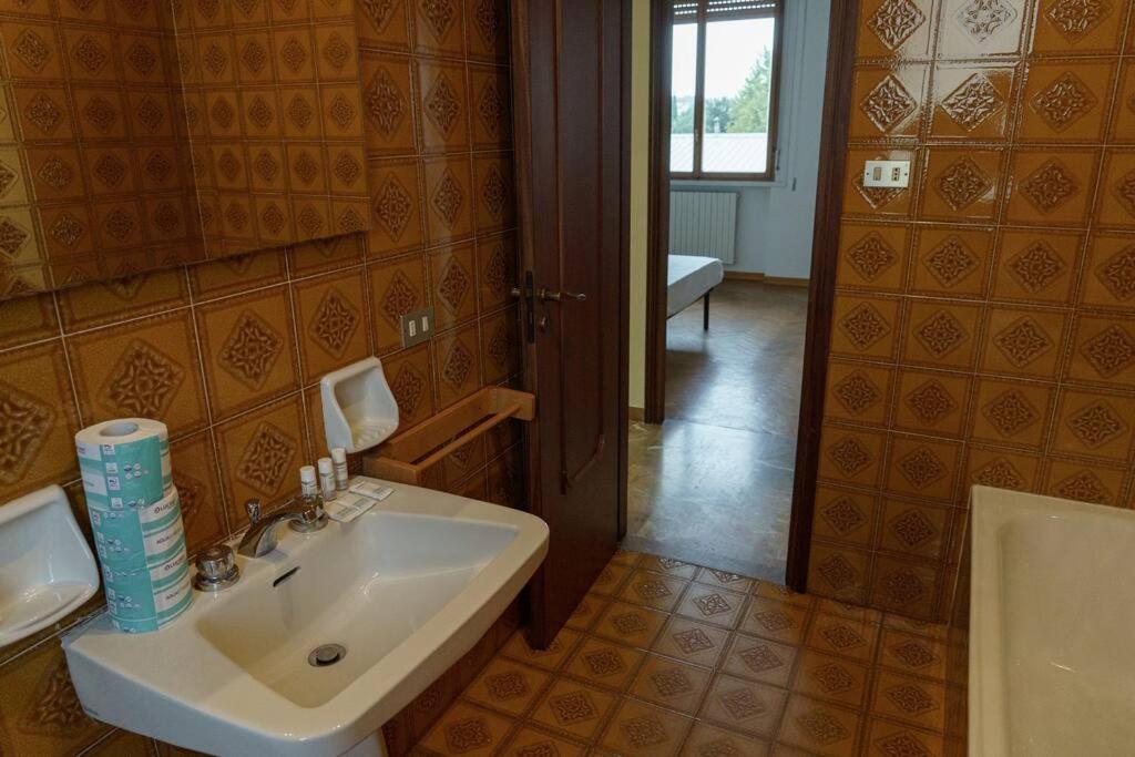 Fanciful 2-Br Outside Ztl Apartment Florence Exterior photo